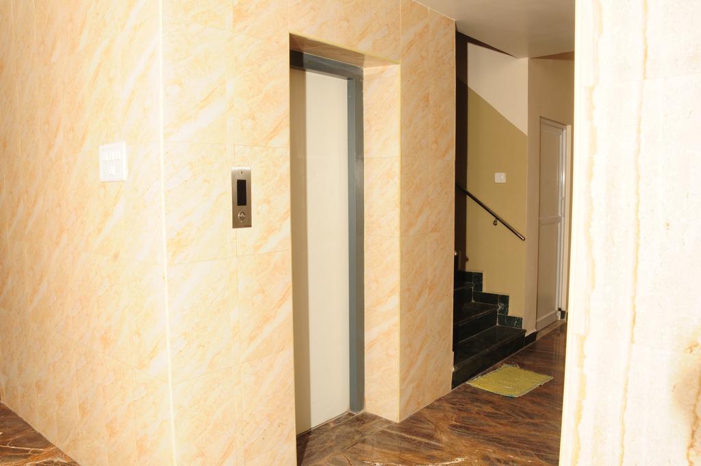 Hotel Rathnavel Towers Chennai Zewnętrze zdjęcie
